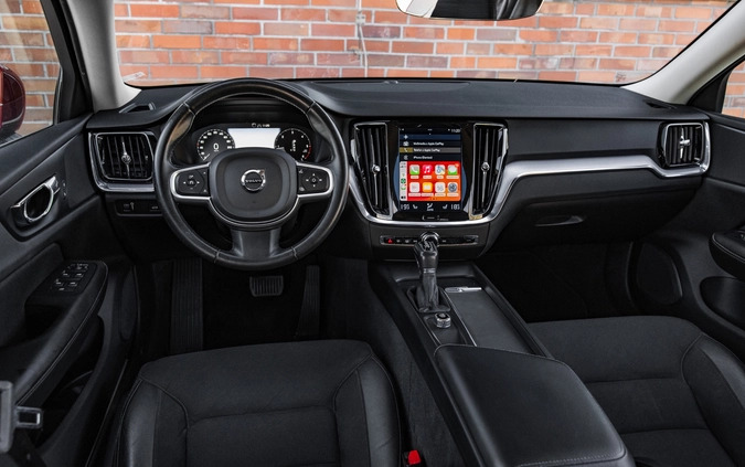 Volvo V60 cena 85900 przebieg: 156072, rok produkcji 2018 z Zbąszynek małe 781